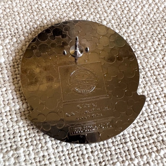 Brand New 2015 Disney Pin Star Wars Trick or Treat Glow in the Dark Halloween - Picture 4 of 6